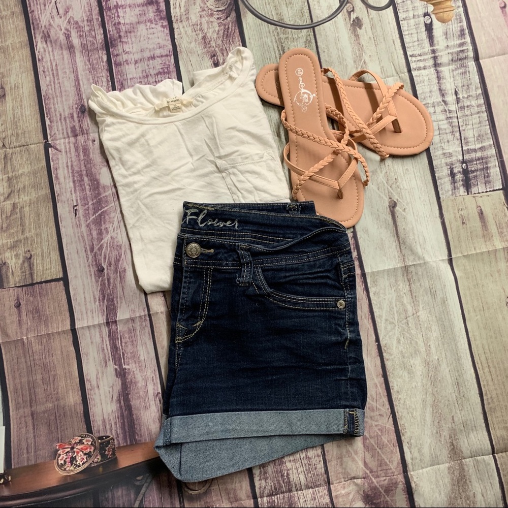 Wallflower Cuffed Shorts - Juniors